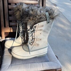 Sorel Cream and Gray Fur-Lined Boots